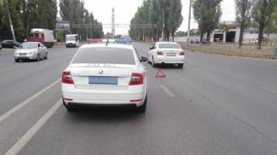 В Воронеже автомобиль сбил женщин с ребенком на пешеходном переходе