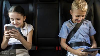 Смартфон негативно влияет на работоспособность и память детей