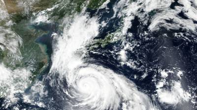 Япония готовится к удару тайфуна "Хайшэнь"
