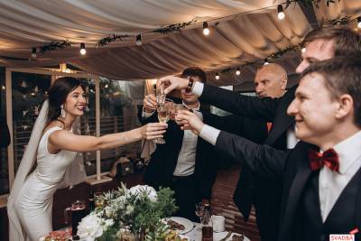 Костромичам и костромичкам вновь разрешили играть свадьбы в ресторанах… но с ограничениями