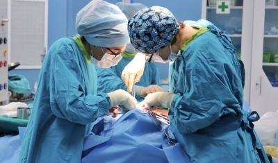 Тюменские онкологи удалили опухоль слюнной железы, не повредив лицевой нерв