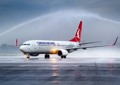 Самолет Turkish Airlines экстренно сел в Канаде из-за угрозы взрыва