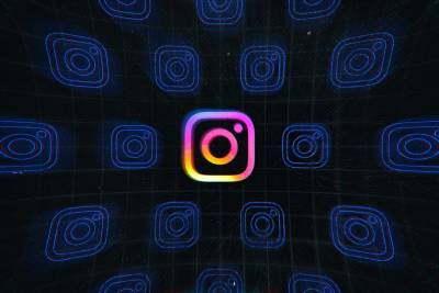 Скоро вы сможете смотреть истории Instagram через Facebook