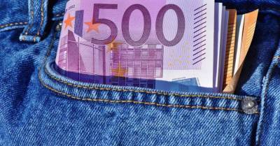 Опрос: для удовлетворения всех желаний латвийцам в месяц необходимо в среднем 3378 евро