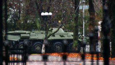 Десять БТР охраняют резиденцию Лукашенко в Минске