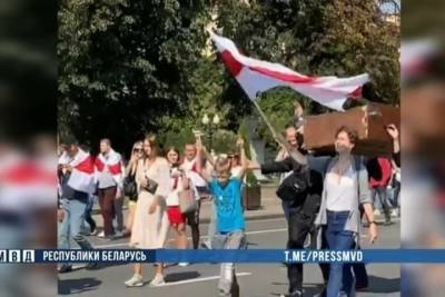 Спикер МВД Белоруссии призвала протестующих не играть с детьми в революцию