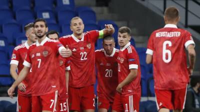 Сборная России сыграет матч Лиги наций с венграми в красной форме