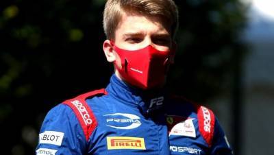 Петербургский автогонщик вошел в топ-10 на этапе "Формулы-2" в Италии