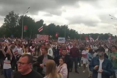 В центре Минска насчитали свыше 100 тысяч митингующих