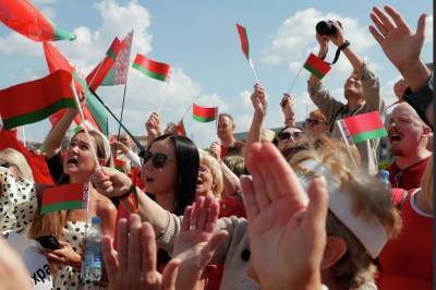 «ЕС не должен вмешиваться во внутренние дела других государств»: Акция в поддержку белорусских властей прошла в Гааге