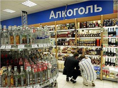 Эстонцы ринулись в Латвию скупать местный алкоголь