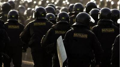 Среди протестующих в Белоруссии прячутся боевики. Милиция готова ответить