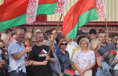 Акции в поддержку мира и спокойствия продолжаются в Беларуси