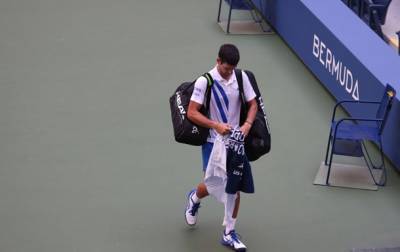 Джоковича дисквалифицировали с US Open за попадание мячом в судью