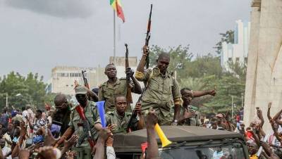Военные мятежники в Мали отпустили экс-президента на лечение в ОАЭ и отменили комендантский час