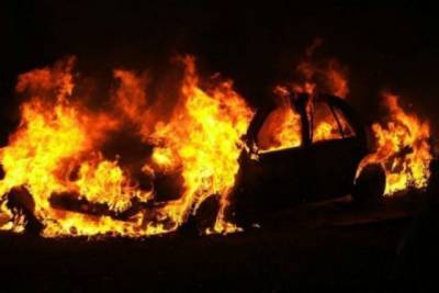В Хабаровском крае мужчина из-за ссоры с женой сжёг свою машину