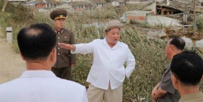 Ким Чен Ын наказал чиновников за пострадавшие от тайфуна регионы Северной Кореи (ФОТО)