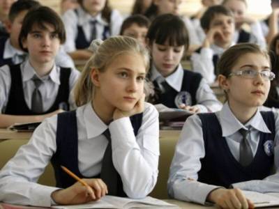 Из-за COVID-19: украинским школам разрешили самостоятельно составлять график каникул
