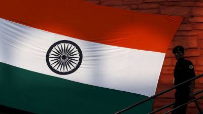 Индия поднялась на второе место в мире по числу случаев COVID-19