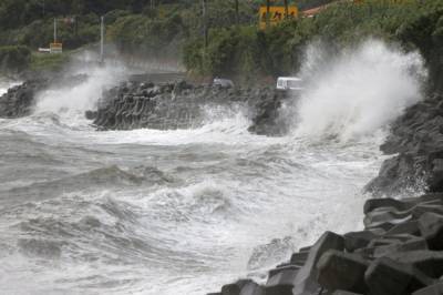 В Японии из-за мощного тайфуна эвакуируют более 1,5 миллиона человек