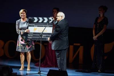 В Смоленске открылся XIII фестиваль актеров-режиссеров «Золотой Феникс»