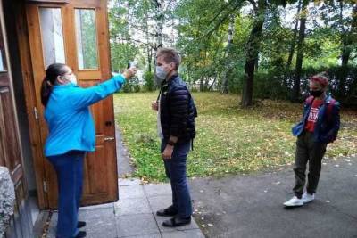 В петрозаводских школах проводятся рейды на соблюдение коронавирусных требований