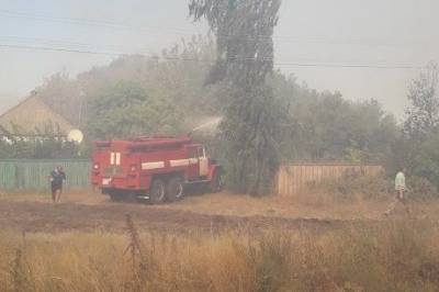 На Луганщине до сих пор пожарники тушат очаги тления