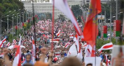 Воскресная акция протеста в Минске прошла под дождем