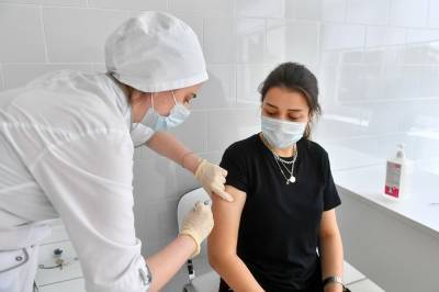 Ракова: около 25 тысяч добровольцев записались на испытания вакцины в Москве