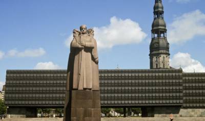 Как путь к освобождению Латвии превратили в "советскую оккупацию"