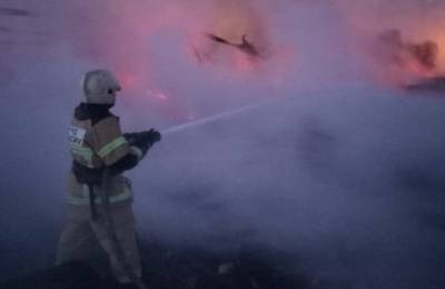 В МЧС объявили о ликвидации пожара в Верхней Пышме, где едва не взорвалась пилорама