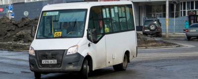 Водитель маршрутки в Барнауле высадил школьников из-за штрафа