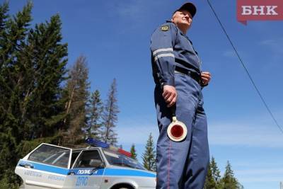 Взяток не берут: в Коми водитель лесовоза пытался с помощью 20 тысяч рублей избежать ответственности