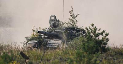 Танки и артиллерию привели в высший режим боеготовности в Белоруссии