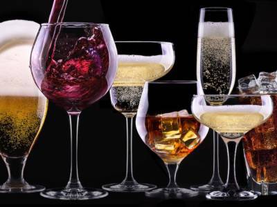 Ученые назвали неожиданную пользу алкоголя для пожилых людей