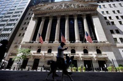 НЕДЕЛЯ НА УОЛЛ-СТРИТ-Всплеск фондового рынка США может смениться пугающим сентябрем