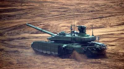 В Белоруссии артиллерию и резерв танков привели в высшую боеготовность