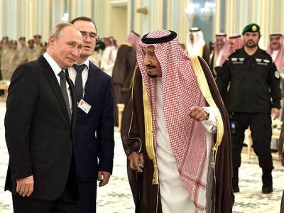 Король Саудовской Аравии позвонил Путину поговорить о G20 и коронавирусе