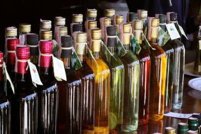 Украинцы за первый квартал 2020 года потратили на алкоголь почти 4 миллиарда гривен: данные Госстата по областям