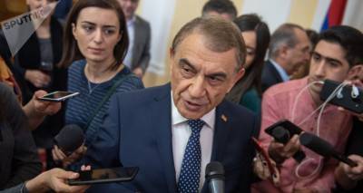 Суд позволит бывшему спикеру Армении временно покинуть страну