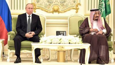 Путин обсудил с королем Саудовской Аравии российскую вакцину от COVID-19