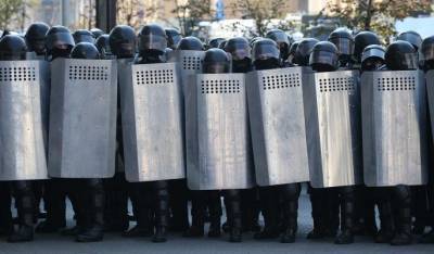 Протесты в Белоруссии: бывший сотрудник администрации президента объяснил показную преданность силовиков, новости, 2020, сегодня