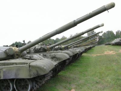 В Беларуси танковую и две и артиллерийские базы привели в высшую боевую готовность