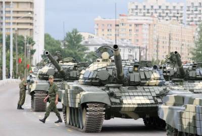 Министерство обороны Белоруссии привело в высшую боеготовность резервы танков и артиллерию