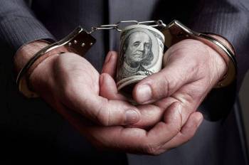 В Ферганской области задержан мужчина, обещавший беспроблемное поступление в вуз за 5 тысяч долларов