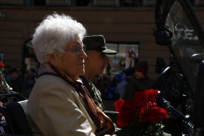 Для ветеранов ВОВ в День памяти жертв блокады проезд сделают бесплатным