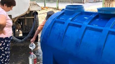 «Пить невозможно»: в Калмыкии второй месяц не могут очистить воду от пестицидов