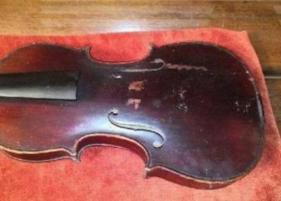 Москвич нашел скрипку Страдивари в квартире тети