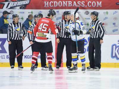 Вспышка коронавируса в Украинской хоккейной лиге: заболело более 20 игроков