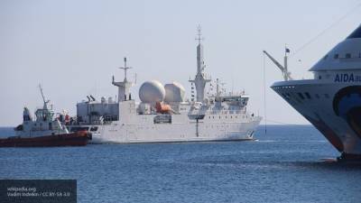 Французский корабль A-759 Dupuy de Lome вошел в Черное море